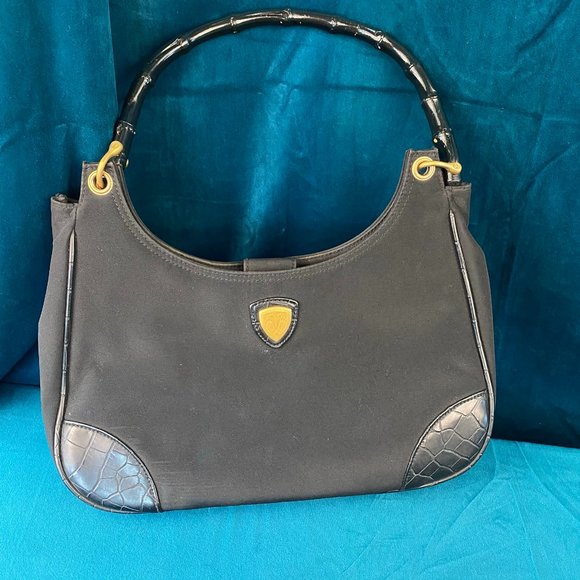 Blaine Trump Single Strap Shoulder Handbag - Picture 2 of 6